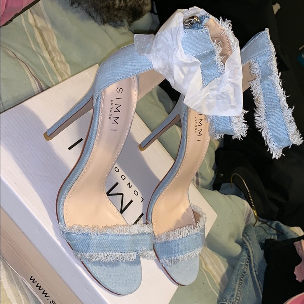 BRAND NEW!! NEVER WORN!!!